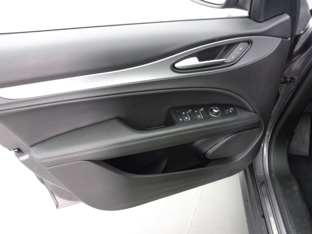 ALFA ROMEO Stelvio 2.2 DIESEL 160CH SPRINT AT8 - ref: 70845 - Photo 18
