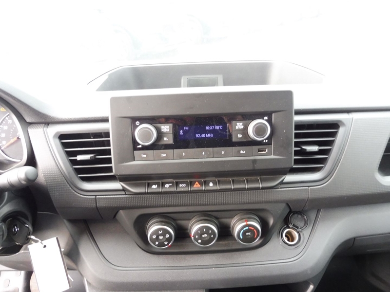 RENAULT Trafic L2H1 3T 2.0 BLUE DCI 130CH CONFORT - ref: 73577 - Photo 11