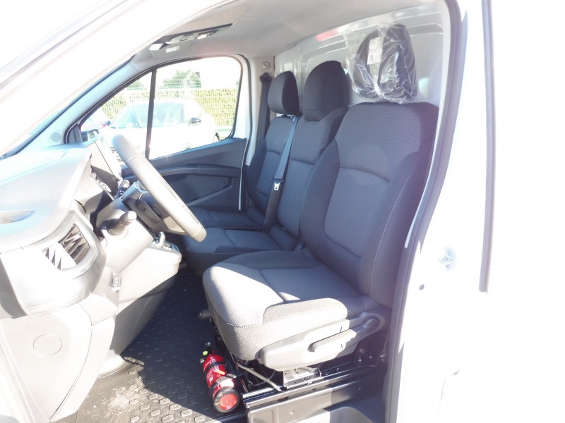 RENAULT Trafic L2H1 3T 2.0 BLUE DCI 150CH ADVANCE EDC -24 - ref: 74158 - Photo 3