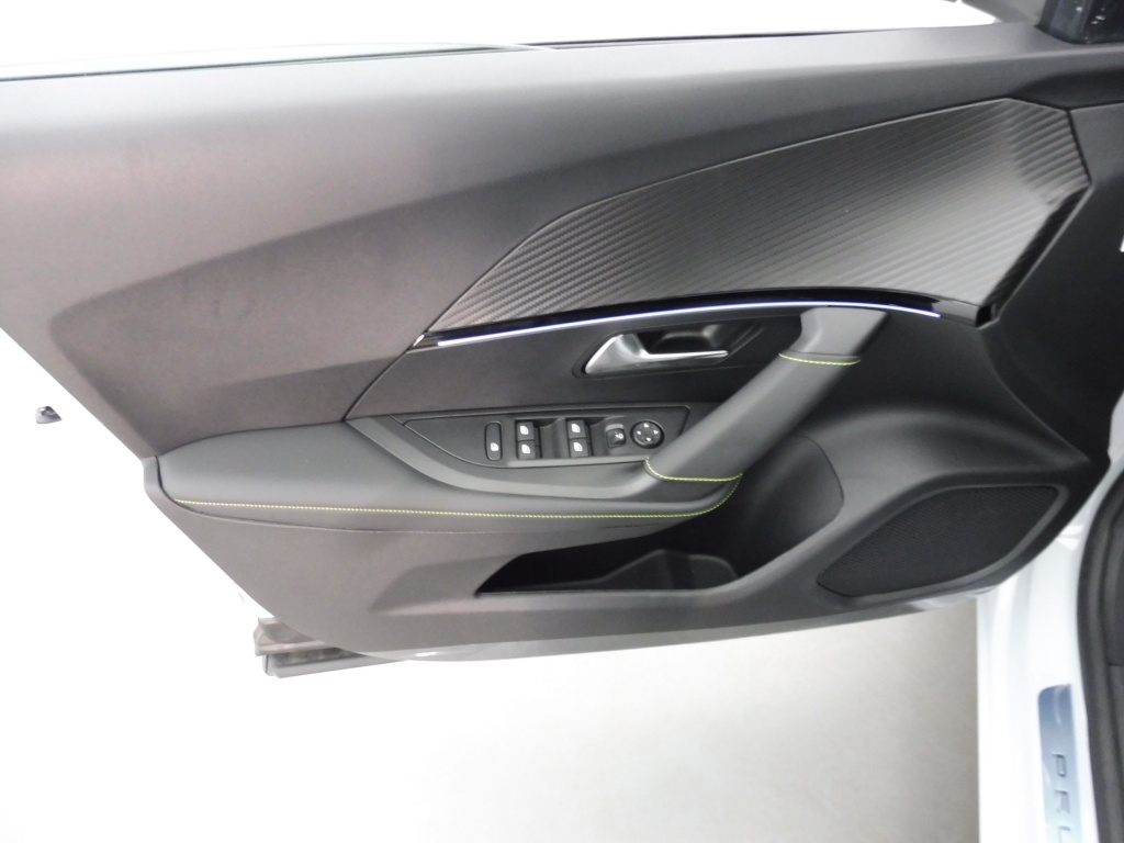 PEUGEOT 2008 1.2 HYBRID 145CH GT E-DCS6 - ref: 75266 - Photo 18