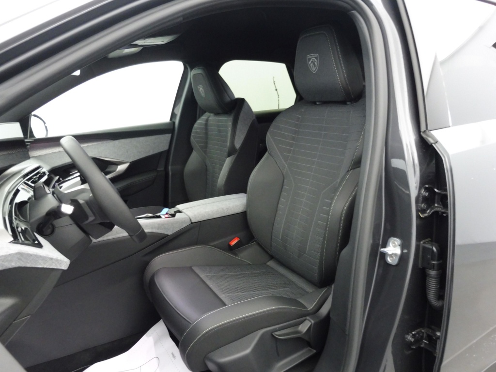 PEUGEOT 3008 1.2 HYBRID 145CH GT E-DCS6 - ref: 75590 - Photo 15