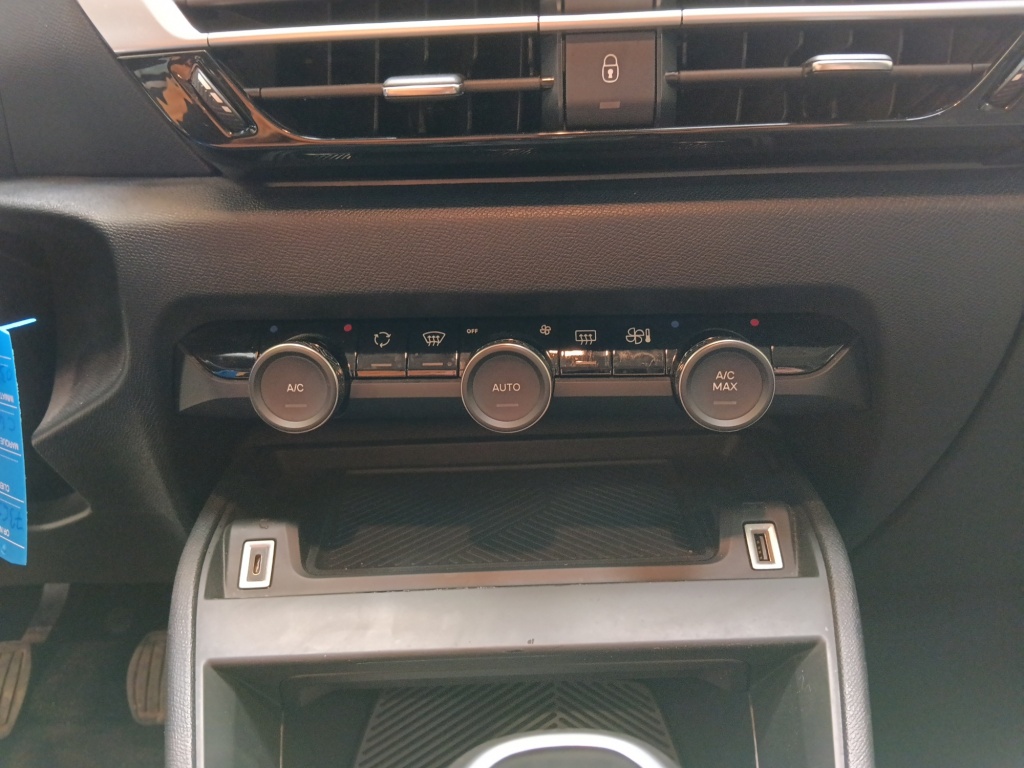 CITROEN C4 X 1.2 PURETECH 100feel - ref: 73630 - Photo 20
