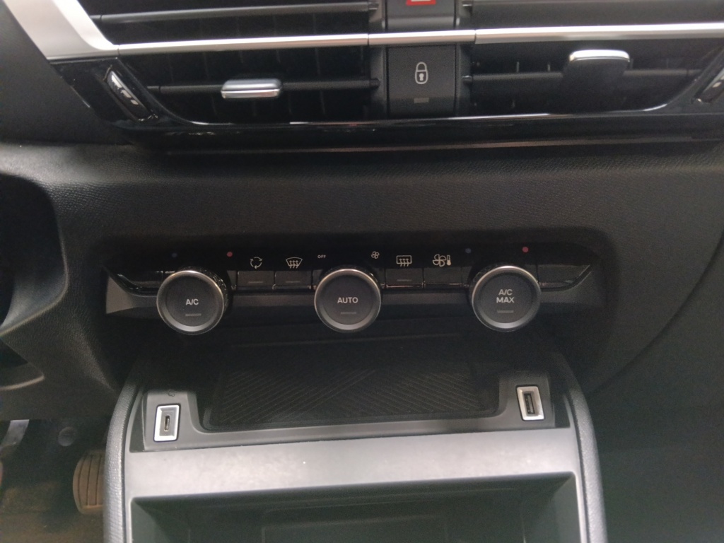 CITROEN C4 X 1.2 PURETECH 100 FEEL - ref: 73655 - Photo 20