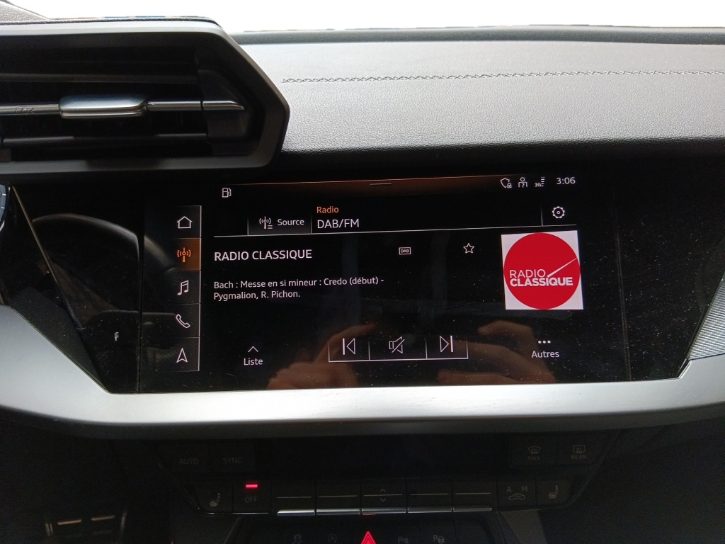 AUDI A3 Sportback 35 TFSI 150CH MILD HYBRID S LINE S TRONIC 7 - ref: 73952 - Photo 17