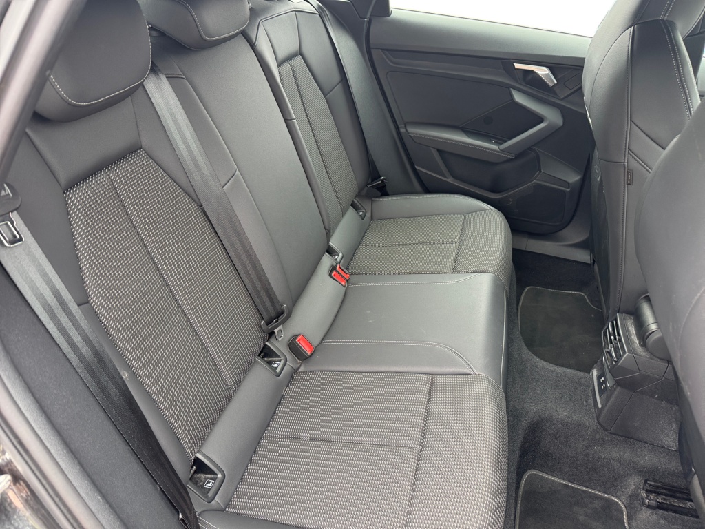 AUDI A3 Sportback 35 TFSI 150CH MILD HYBRID S LINE S TRONIC 7 - ref: 73954 - Photo 18