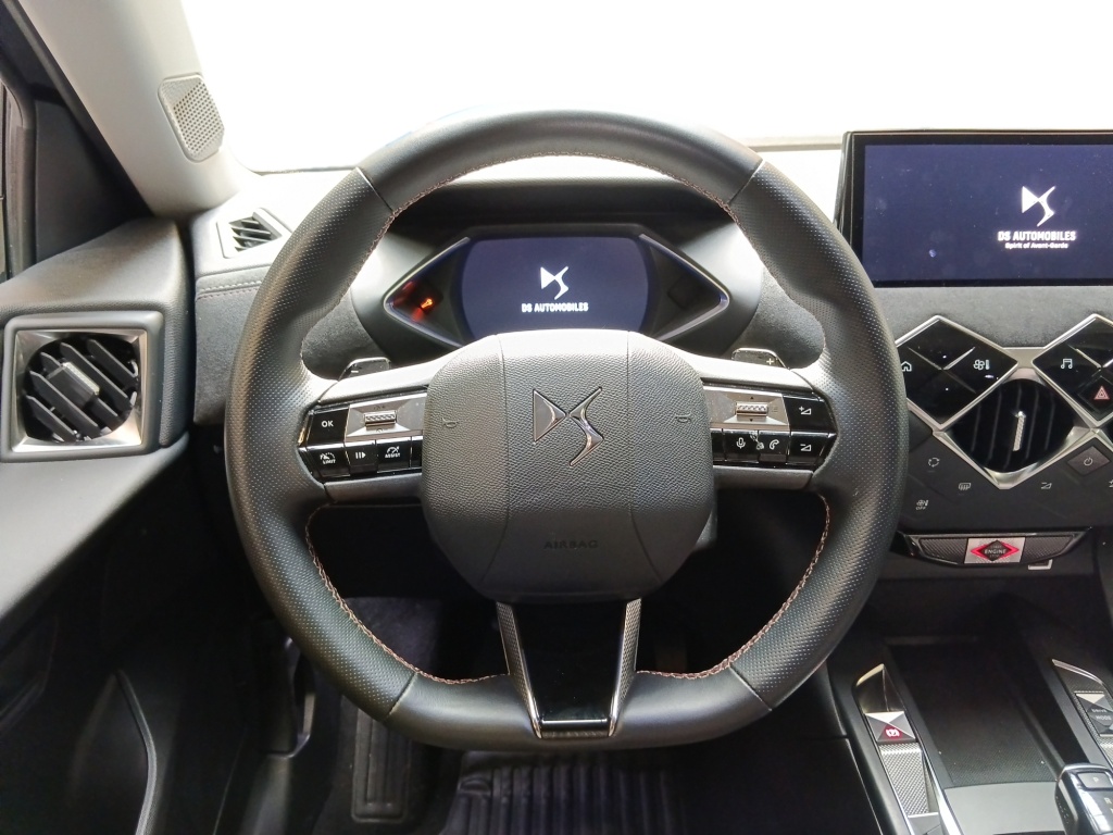 DS DS3 1.2 PURETECH 130CH PERFORMANCE LINE AUTOMATIQUE - ref: 74012 - Photo 13
