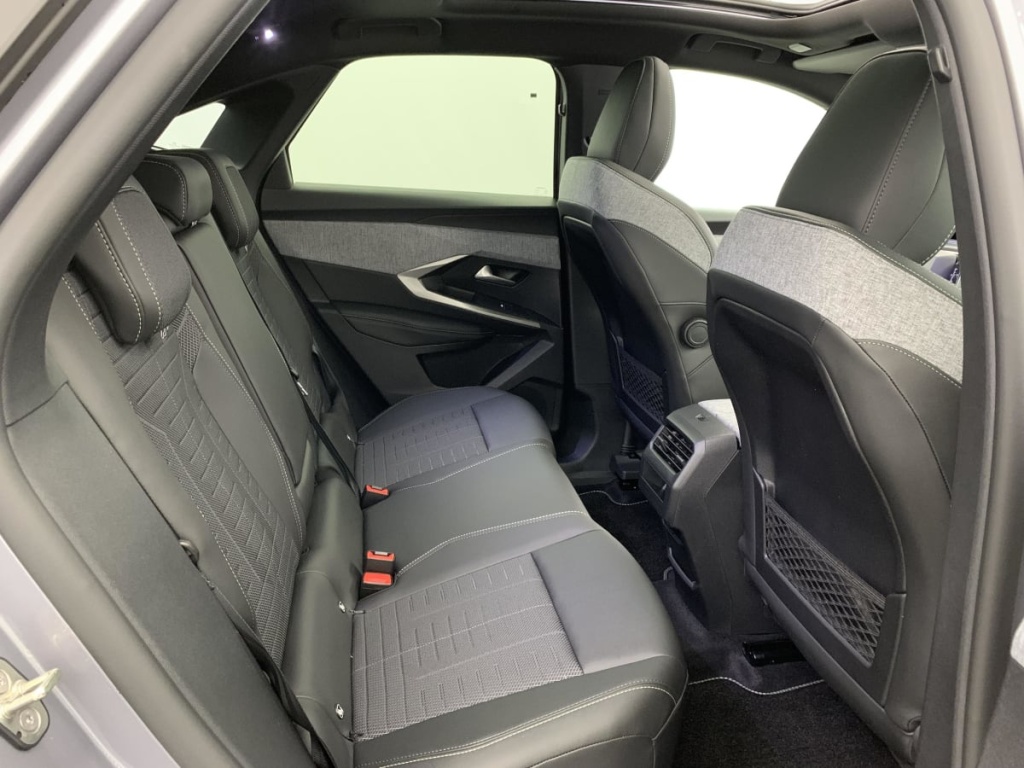PEUGEOT 3008 Hybrid 145 e-DCS6 GT - ref: 1-355893 - Photo 10