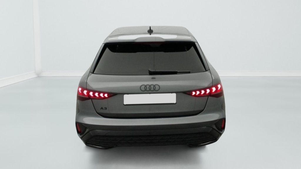 AUDI A3 Sportback 45 TFSI E HYBRIDE RECHARGEABLE 272 S TRONIC 6 S LINE - ref: 1-358895 - Photo 6