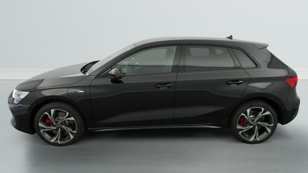 AUDI A3 Sportback 45 TFSI E HYBRIDE RECHARGEABLE 272 S TRONIC 6 S LINE - ref: 1-358898 - Photo 4