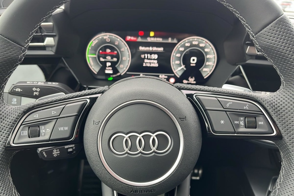 AUDI A3 Sportback 45 TFSI E HYBRIDE RECHARGEABLE 272 S TRONIC 6 S LINE - ref: 1-358907 - Photo 15