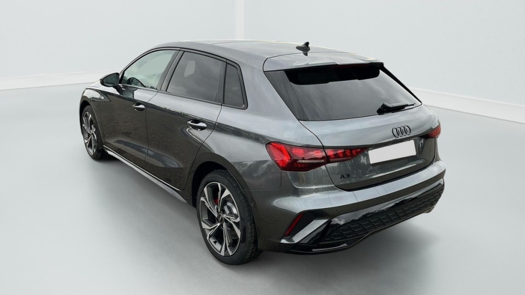 AUDI A3 Sportback 45 TFSI E HYBRIDE RECHARGEABLE 272 S TRONIC 6 S LINE - ref: 1-358910 - Photo 5