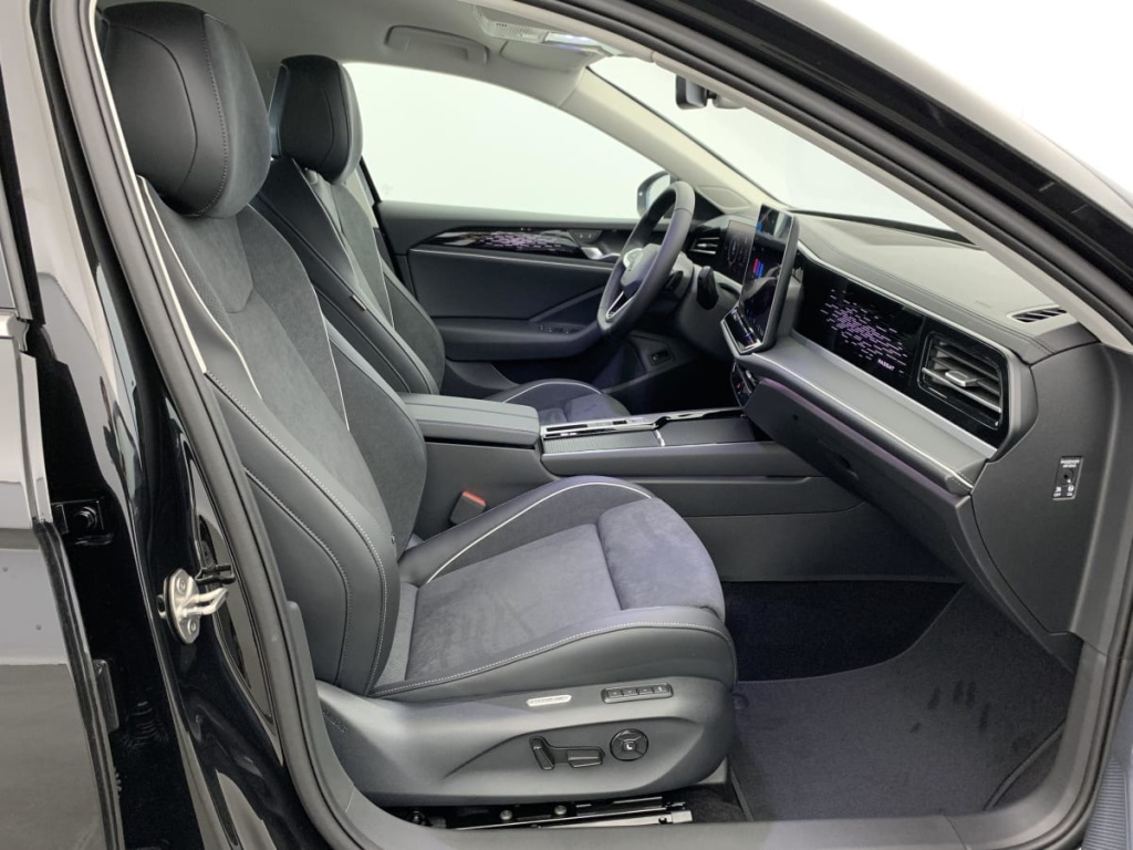 VOLKSWAGEN Passat 1.5 eTSI OPF 150 DSG7 Elegance - ref: 1-364164 - Photo 9