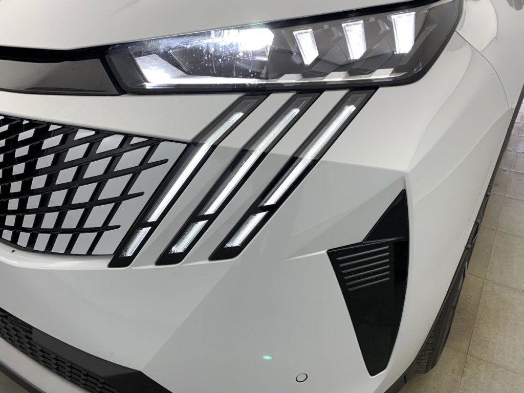PEUGEOT 3008 Hybrid 145 e-DCS6 GT - ref: 1-365852 - Photo 11
