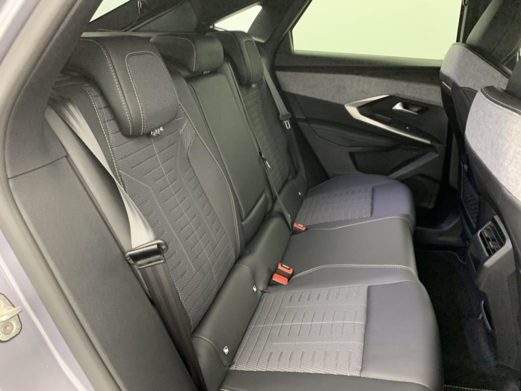PEUGEOT 3008 Hybrid 145 e-DCS6 GT - ref: 1-365865 - Photo 10