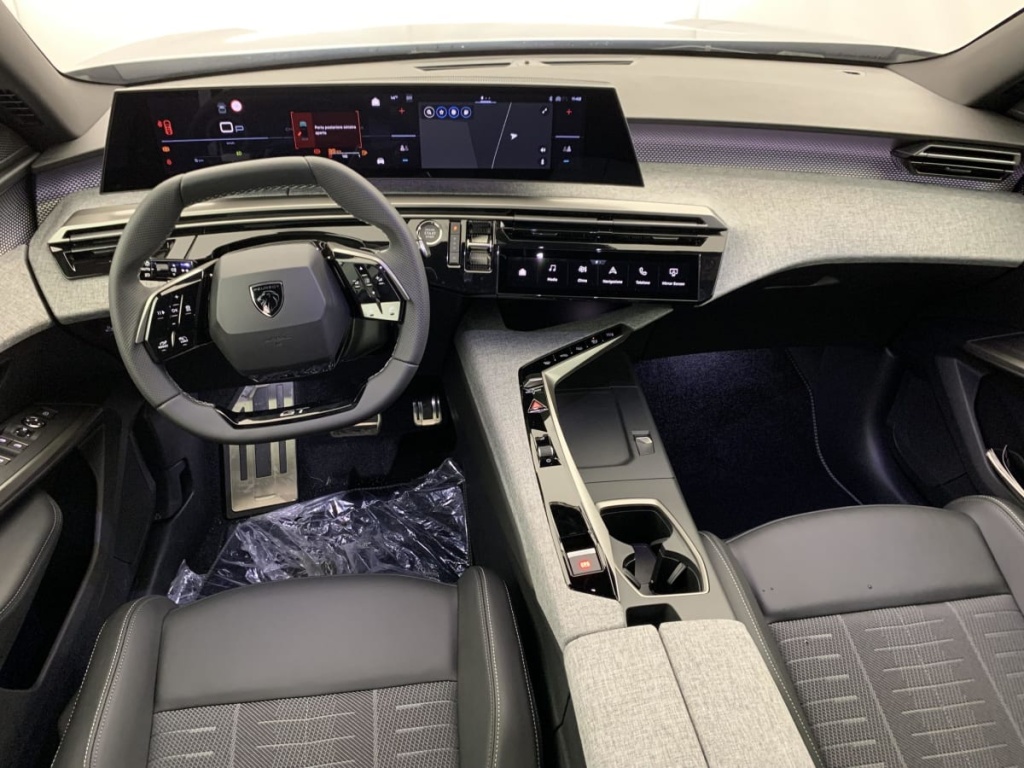PEUGEOT 3008 Hybrid 145 e-DCS6 GT - ref: 1-365865 - Photo 14