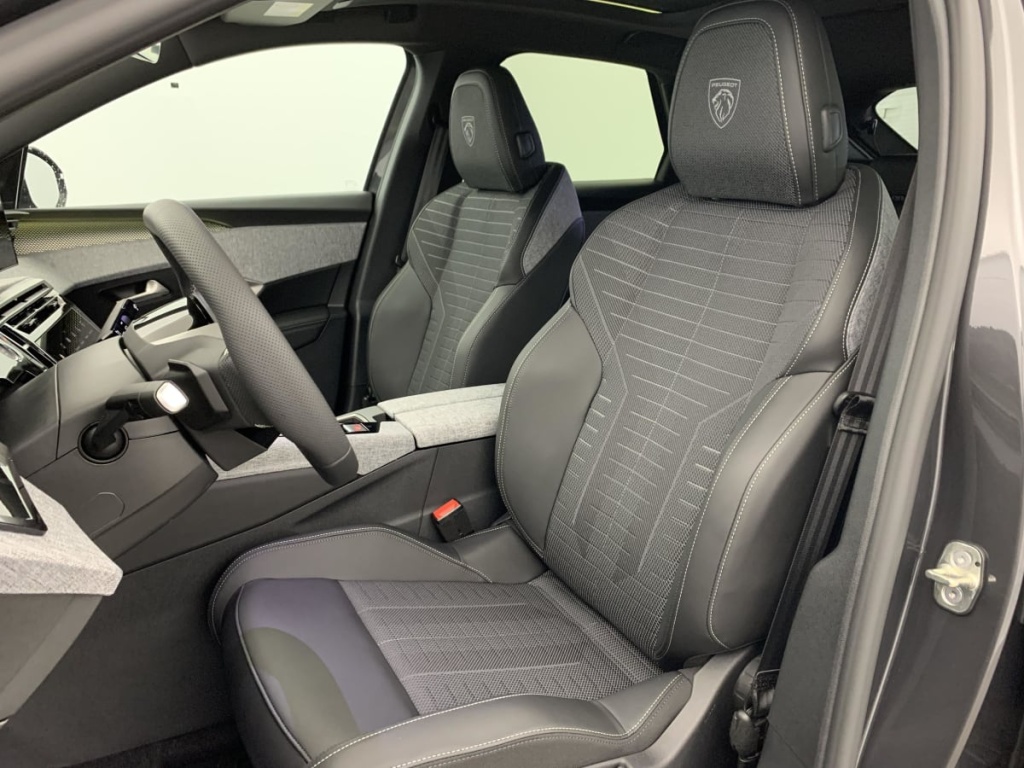 PEUGEOT 3008 Hybrid 145 e-DCS6 GT - ref: 1-365871 - Photo 20