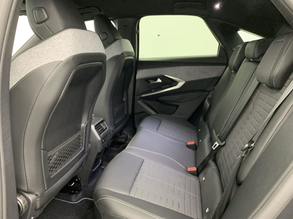 PEUGEOT 3008 Hybrid 145 e-DCS6 GT - ref: 1-366157 - Photo 15