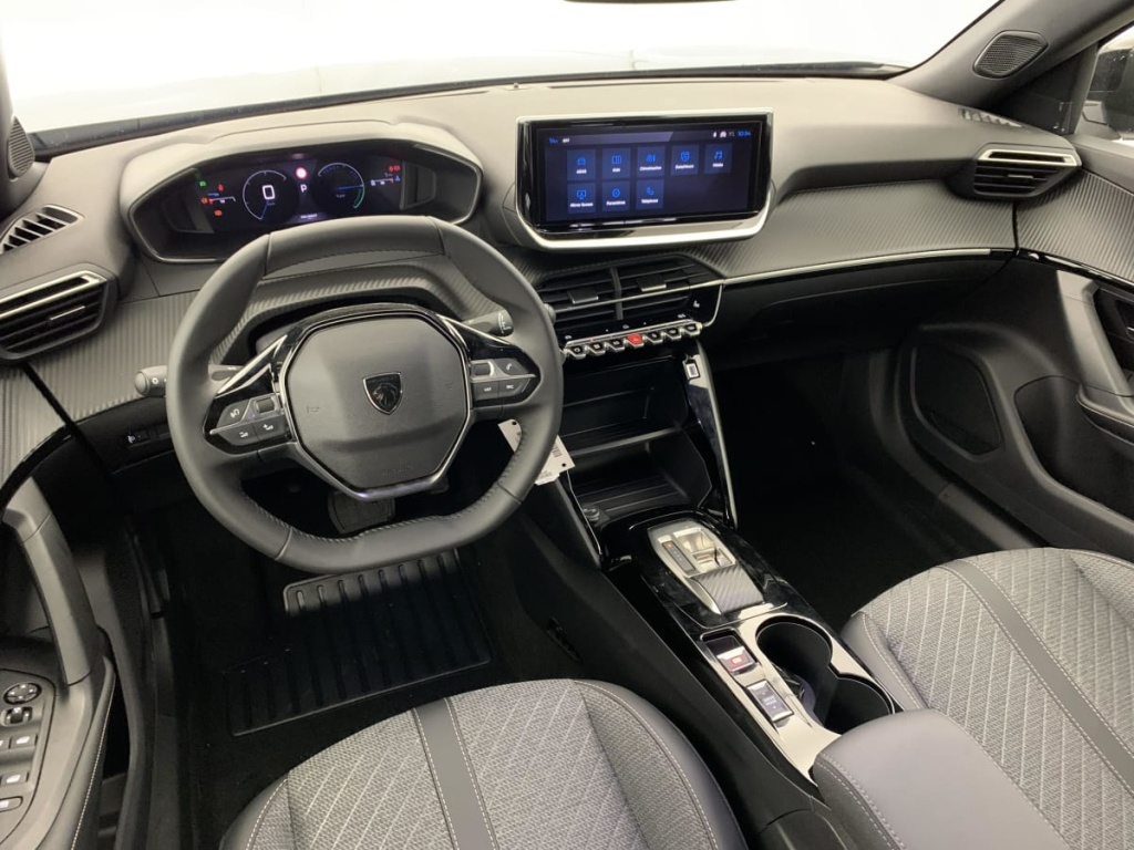 PEUGEOT 2008 Hybrid 145 e-DCS6 Allure - ref: 1-367172 - Photo 14