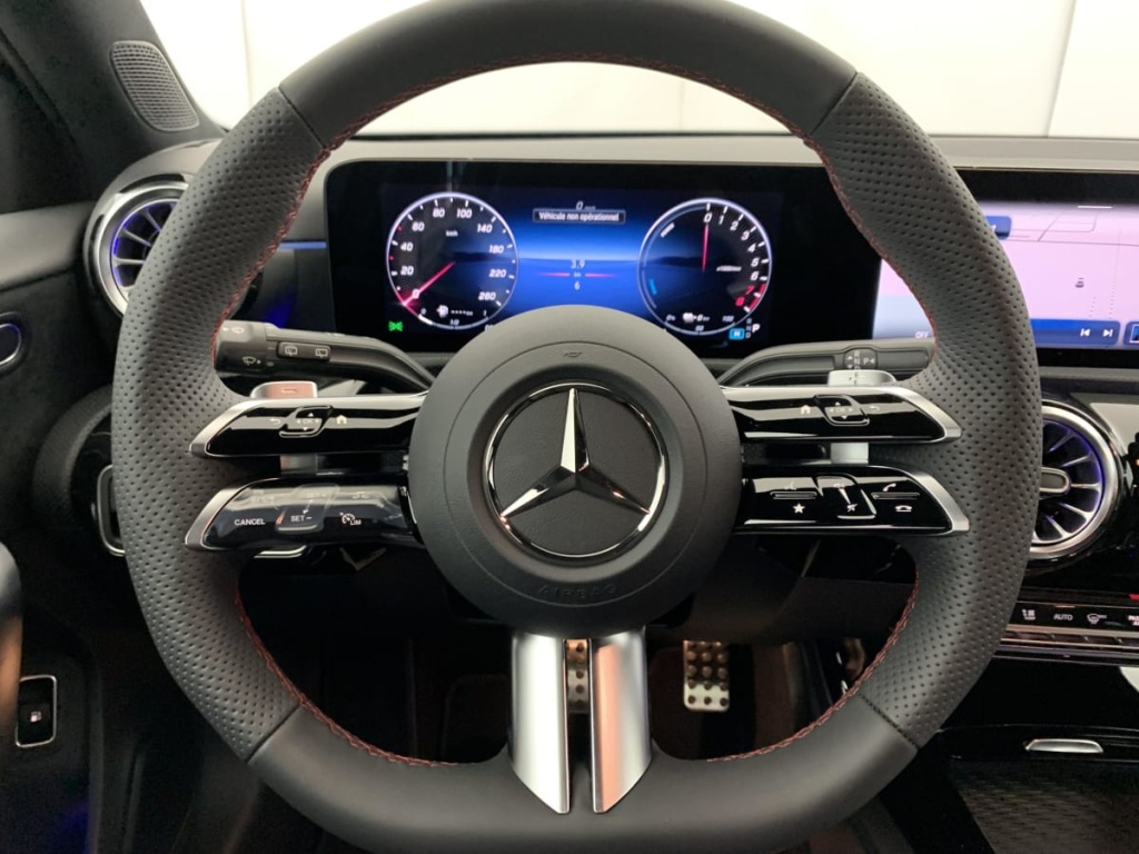 MERCEDES Classe A 250 e Hybrid EQ 8G-DCT AMG Line - ref: 1-367411 - Photo 15