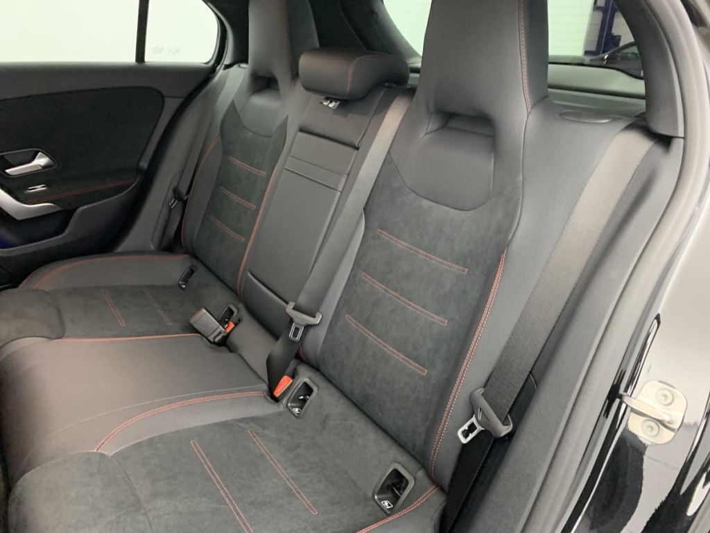MERCEDES Classe A 250 e Hybrid EQ 8G-DCT AMG Line - ref: 1-367415 - Photo 18