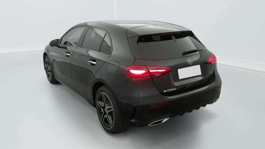 MERCEDES Classe A 250 e Hybrid EQ 8G-DCT AMG Line - ref: 1-367415 - Photo 5