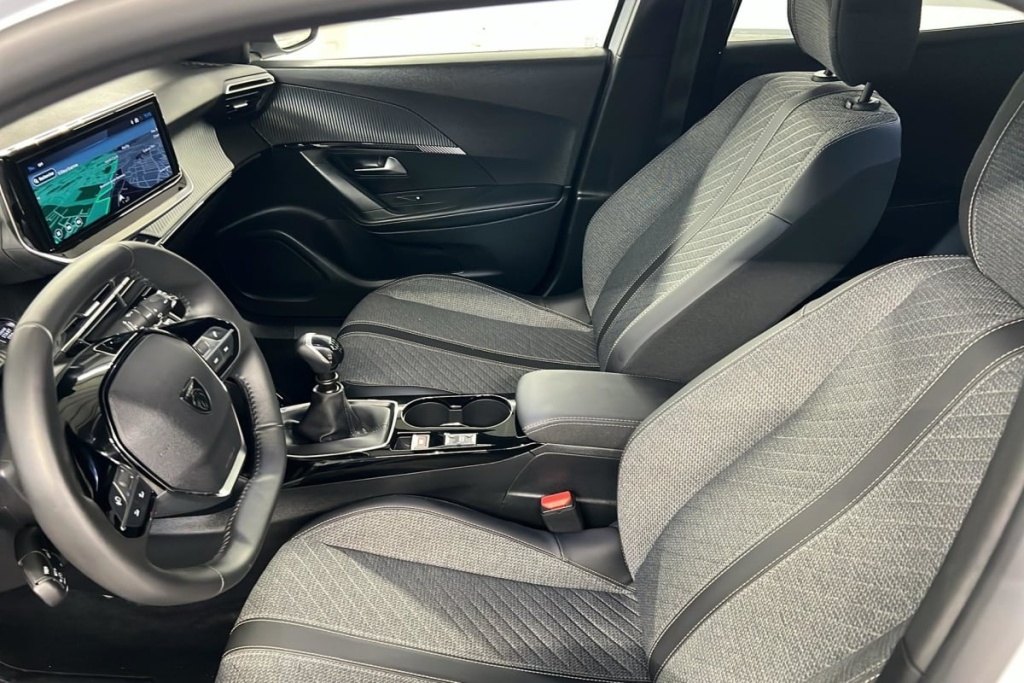 PEUGEOT 2008 100 S S BVM6 Allure - ref: 1-368817 - Photo 9