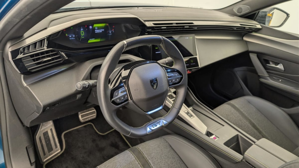 PEUGEOT 408 Hybrid 145 e-DCS6 GT - ref: 1-370026 - Photo 15