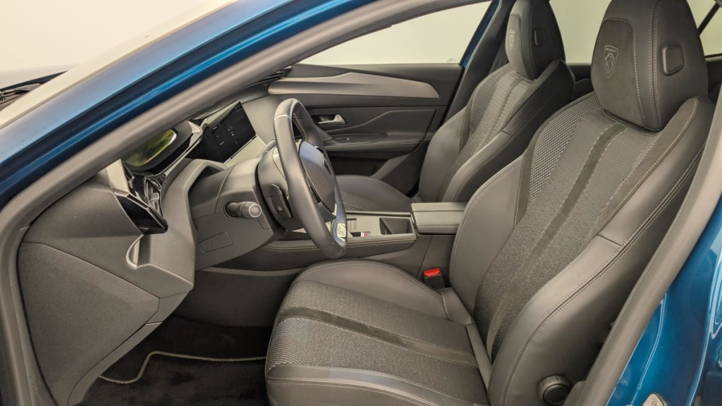 PEUGEOT 408 Hybrid 145 e-DCS6 GT - ref: 1-370026 - Photo 16