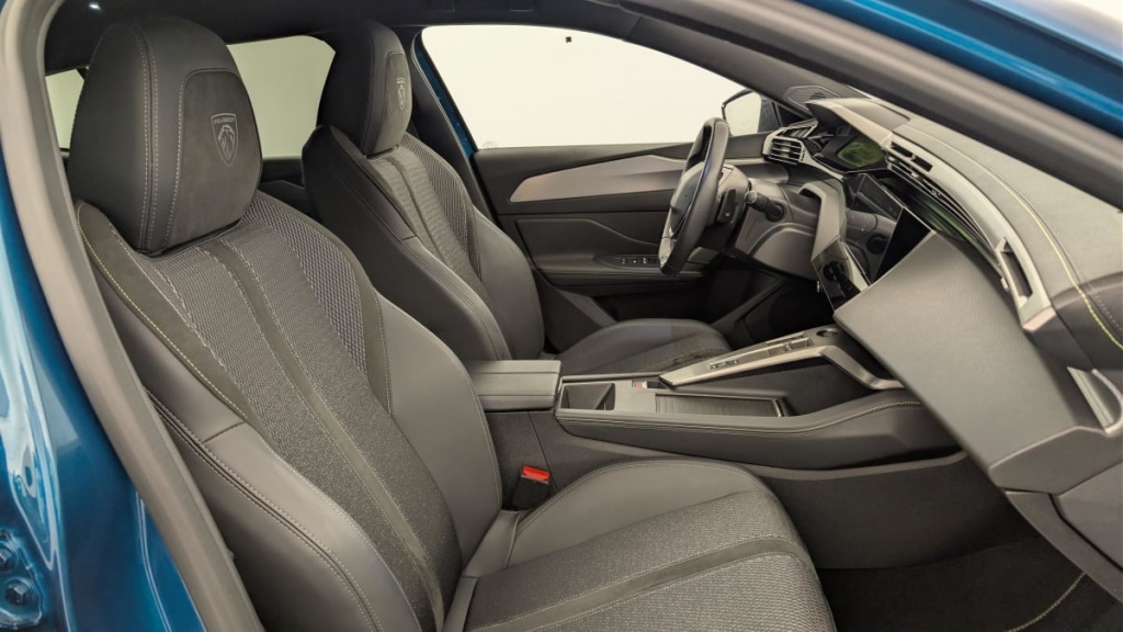 PEUGEOT 408 Hybrid 145 e-DCS6 GT - ref: 1-370026 - Photo 9