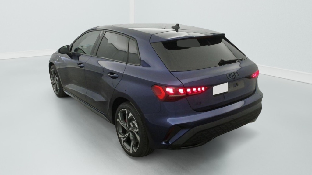 AUDI A3 Sportback 45 TFSI e Hybride rechargeable 272 S tronic 6 S line - ref: 1-372748 - Photo 5