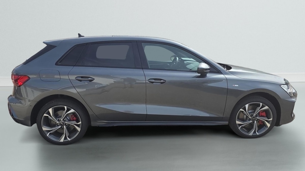 AUDI A3 Sportback 45 TFSI e Hybride rechargeable 272 S tronic 6 S line - ref: 1-372753 - Photo 8