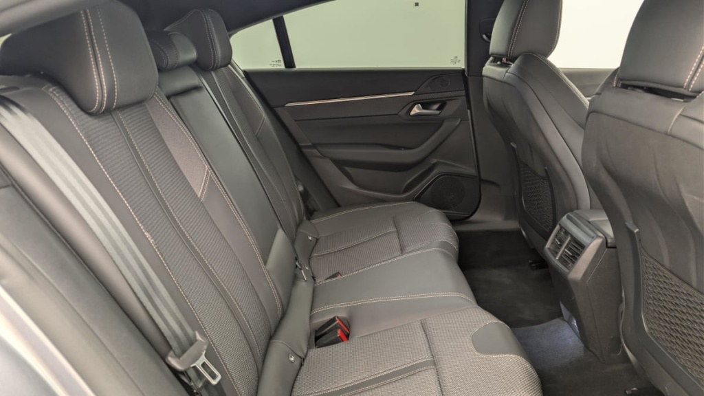 PEUGEOT 508 Hybrid 225 e-EAT8 Allure - ref: 1-374939 - Photo 10