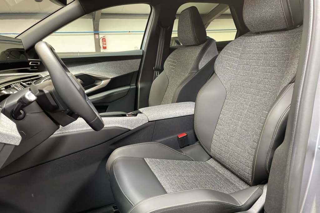 PEUGEOT 3008 Hybrid 145 e-DCS6 Allure - ref: 1-375805 - Photo 16