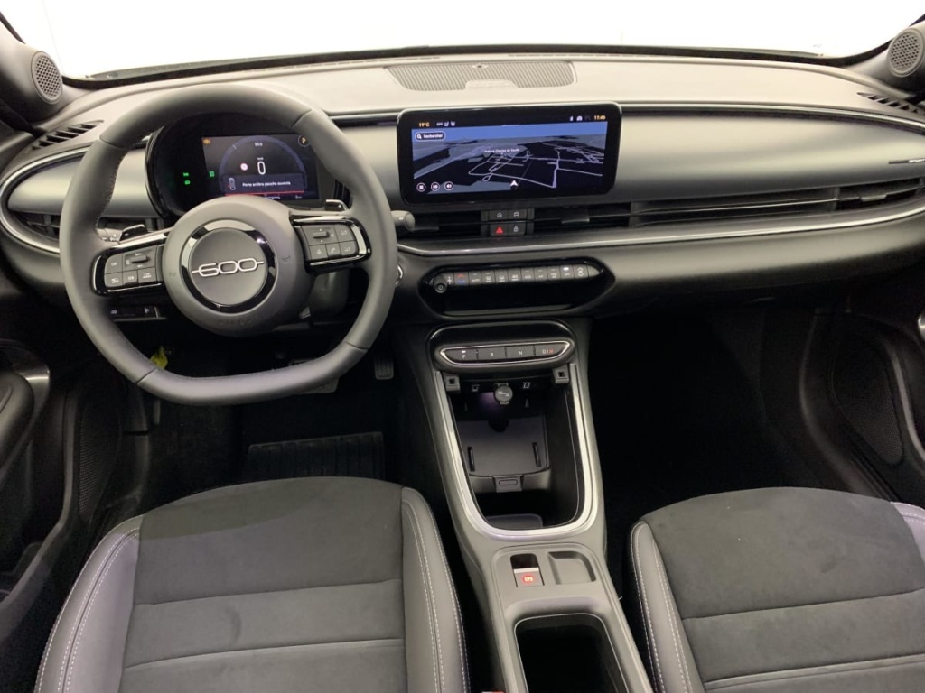 FIAT 600 T-Gen 3 1.2 Hybrid 145ch eDCT6 Sport - ref: 1-376220 - Photo 14