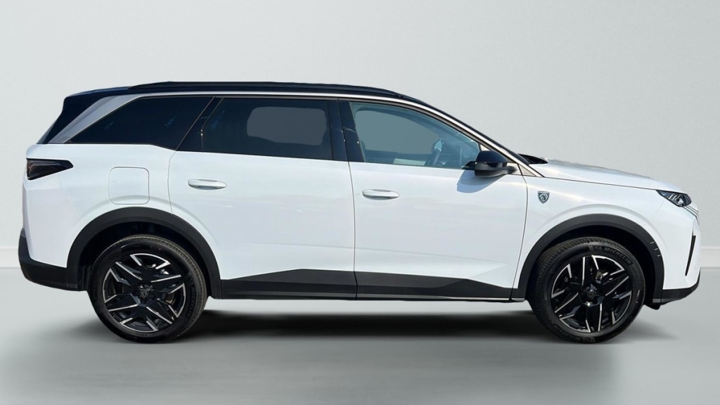 PEUGEOT 5008 Hybrid 145 e-DCS6 GT - ref: 1-376594 - Photo 8