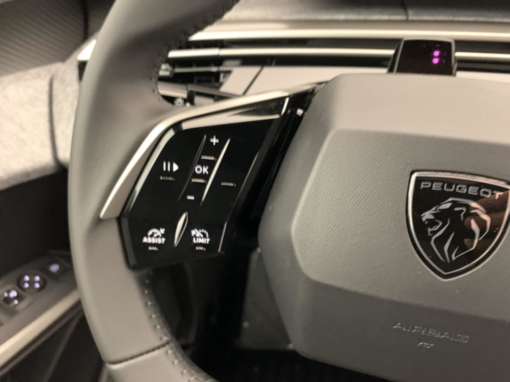 PEUGEOT 5008 Hybrid 145 e-DCS6 Allure - ref: 1-377551 - Photo 15