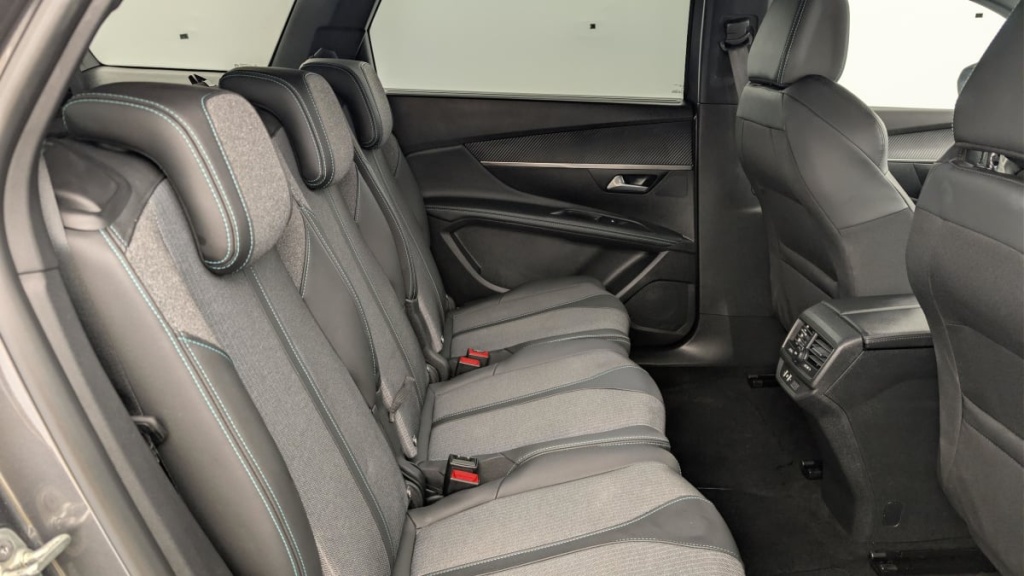 PEUGEOT 5008 Hybrid 136 e-DCS6 Allure Pack - ref: 1-379235 - Photo 10