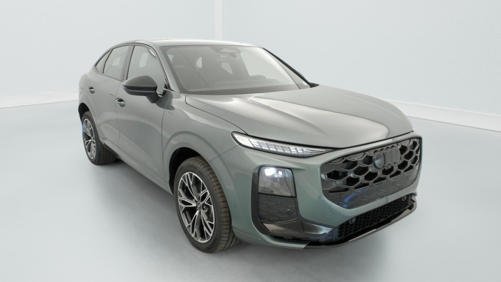 AUDI Q3 Sportback E-HYBRID 272 CH S TRONIC 6 S LINE - ref: 1-380581 - Photo 1