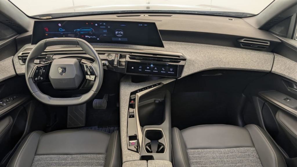 PEUGEOT 5008 Hybrid 136 e-DCS6 Allure - ref: 1-382005 - Photo 13