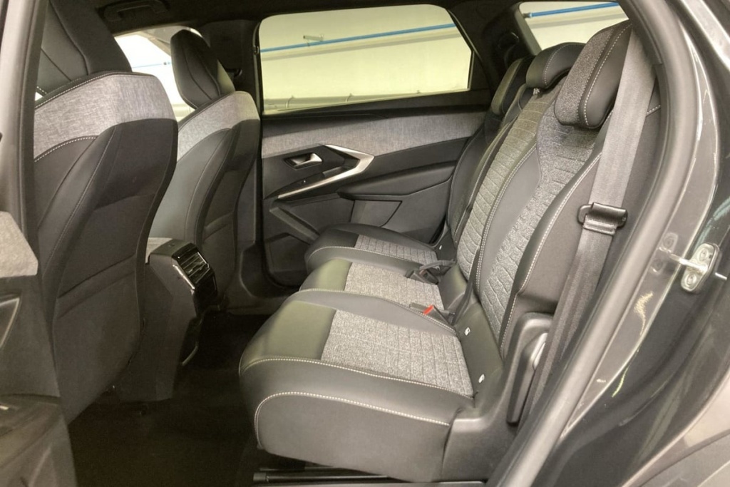 PEUGEOT 5008 Hybrid 136 e-DCS6 Allure - ref: 1-382015 - Photo 10