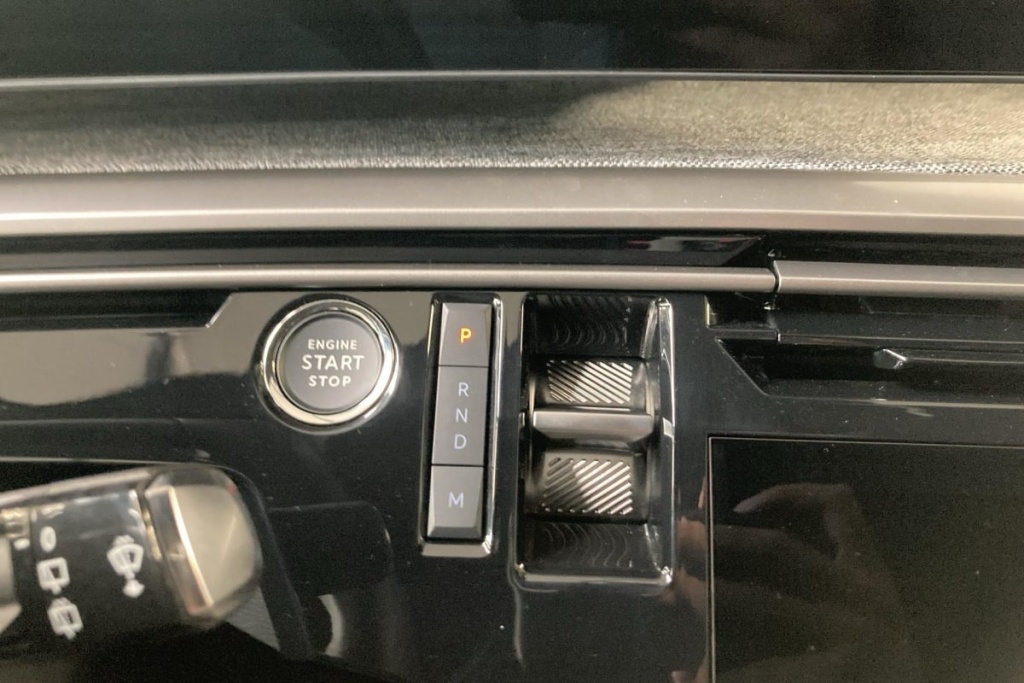PEUGEOT 5008 Hybrid 136 e-DCS6 Allure - ref: 1-382015 - Photo 16