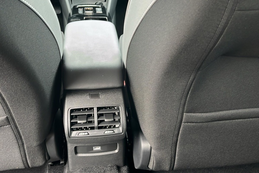CITROEN C4 Hybride 145 e-DCS6 Max - ref: 1-382033 - Photo 18