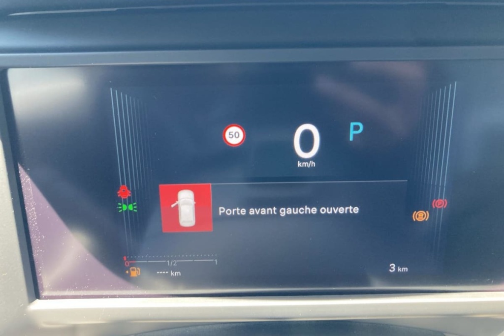 CITROEN C4 Hybride 145 e-DCS6 Max - ref: 1-382058 - Photo 20