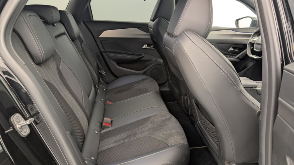 PEUGEOT 308 SW PHEV 225 e-EAT8 GT - ref: 1-382305 - Photo 10