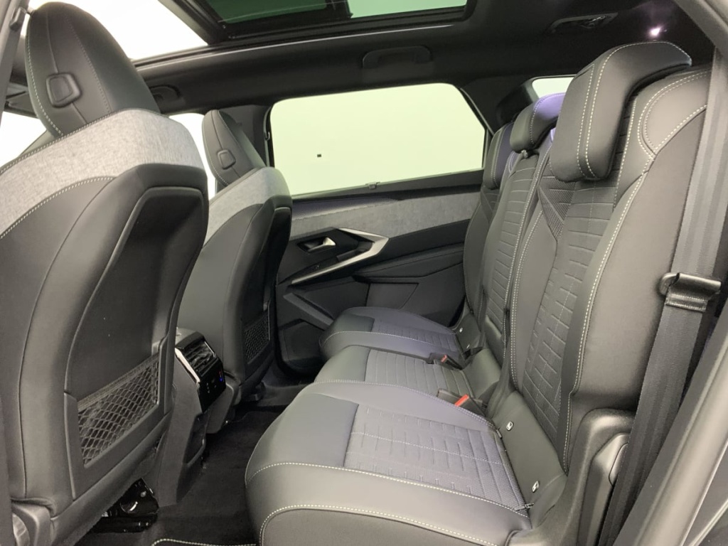 PEUGEOT 5008 Hybrid 145 e-DCS6 GT - ref: 1-383438 - Photo 18
