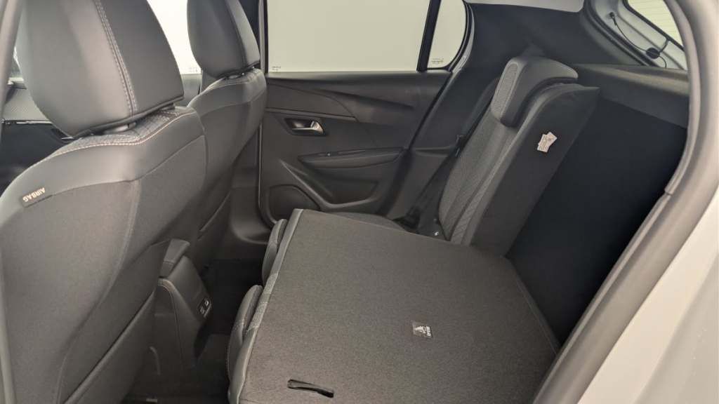 PEUGEOT 208 Hybrid 110 ch e-DCS6 Allure - ref: 1-384030 - Photo 12