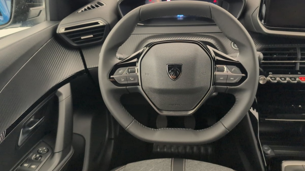 PEUGEOT 2008 100 S S BVM6 Allure - ref: 1-384561 - Photo 13