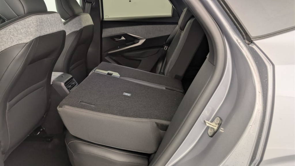 PEUGEOT 3008 Hybrid 145 e-DCS6 Allure - ref: 1-384805 - Photo 12