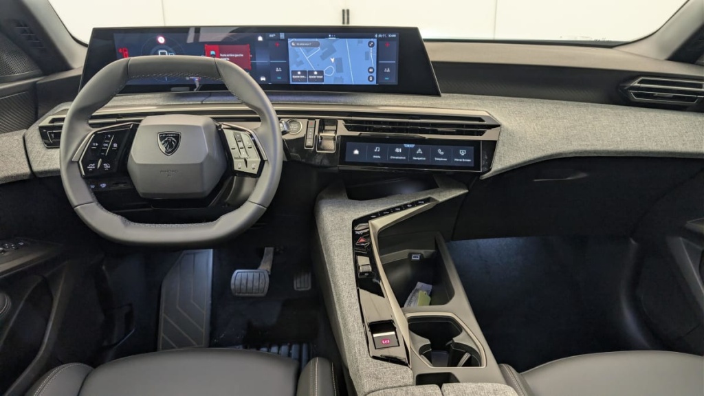 PEUGEOT 3008 Hybrid 145 e-DCS6 Allure - ref: 1-384831 - Photo 13