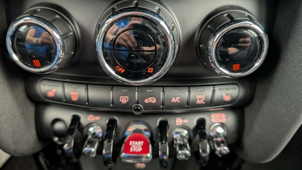 MINI Hatch COOPER 136 CH DKG7 ESSENTIAL - ref: 1-386428 - Photo 20